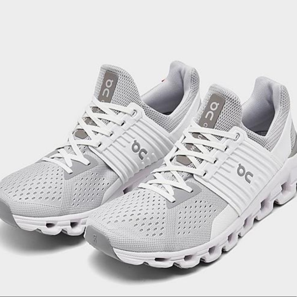 On Cloud Swift Glacier White Sz7 womens shoe